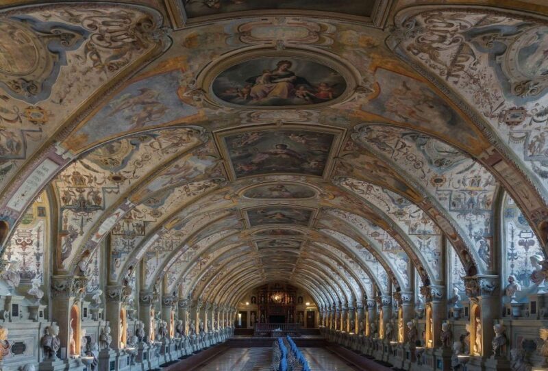 Munich: Private Guided Walking Tour with Residenz Museum - The Downsides: What to Keep in Mind