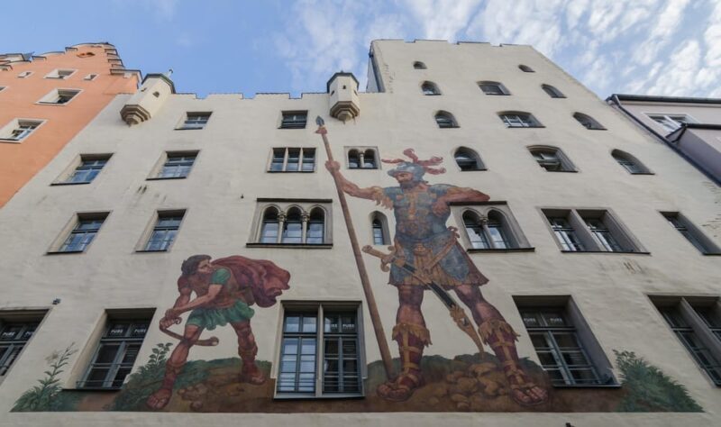 Munich:REGENSBURG MEDIEVAL BEAUTY-PRIVATE GUIDED TOUR BY CAR - FAQ