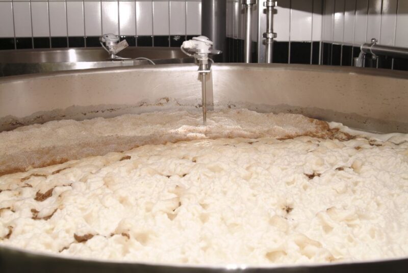 Munich's Beer Halls and Breweries: 3-Hour Guided Tour - Key Points