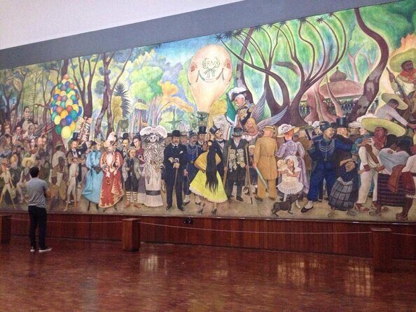 Muralist Art Semi Private Walking Tour in Mexico City Downtown - Why This Tour Works