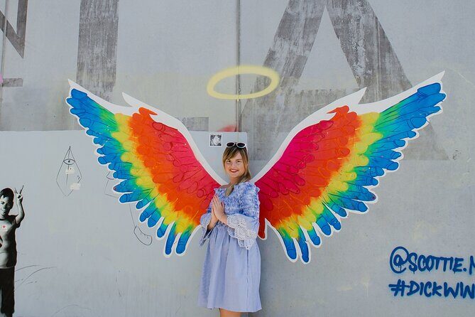 Murals and Graffiti Photoshoot - Posh Melrose with a Photographer in Los Angeles - FAQs