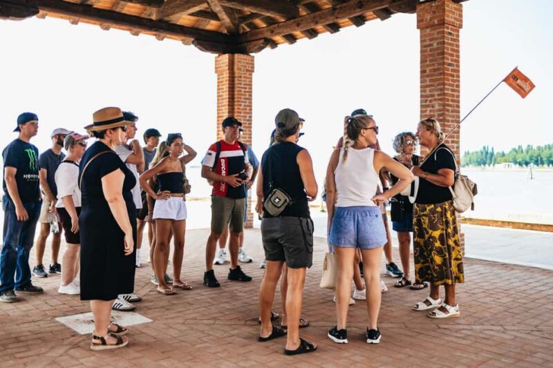 Murano & Burano Guided Tour by Private Boat with Glassmaking - The Detailed Breakdown of the Tour