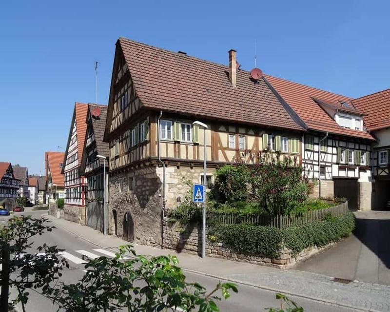 Murren - Private Guided Walking Tour - Discovering the Charm of Mürren