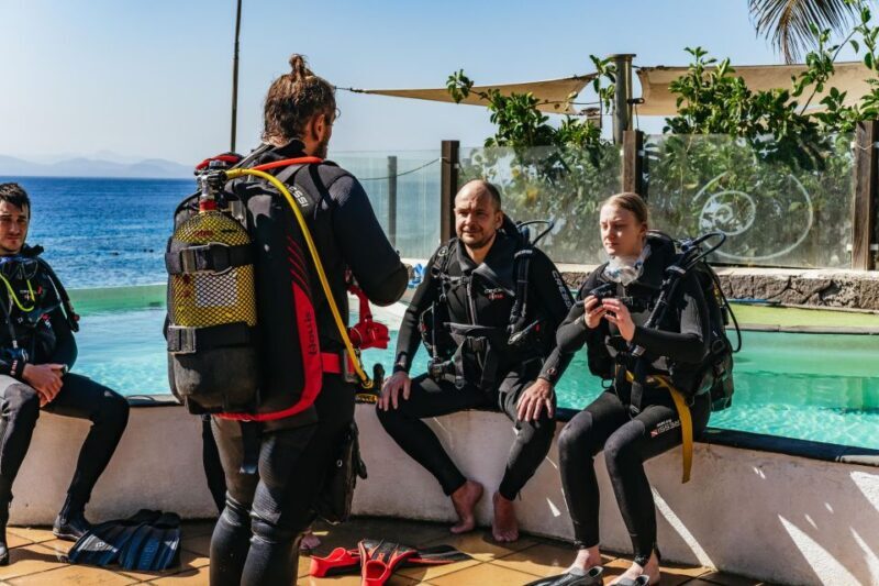 Museo Atlántico: Scuba Dive Lesson for Non-Certified Divers - The Art and the Underwater World
