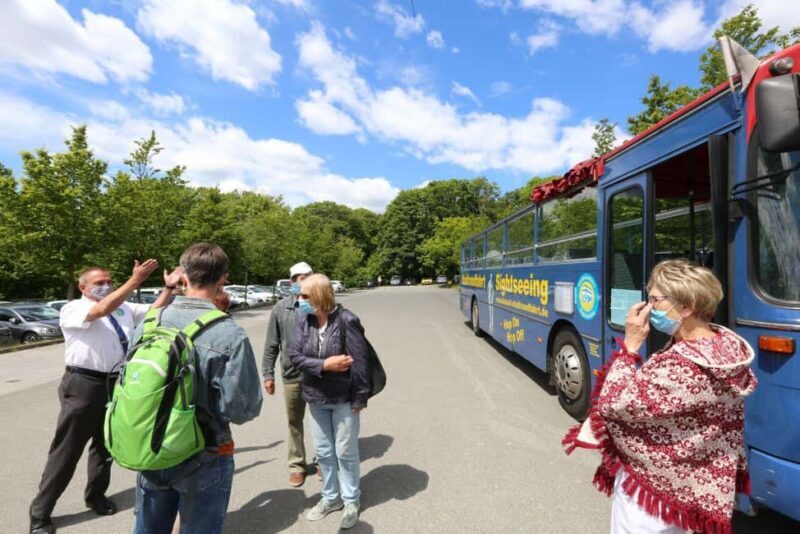 Music Express Kassel: Bus tour with live accordion, narration & drinks - Key Points