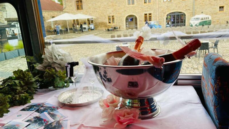 Music Express Kassel: Bus tour with live accordion, narration & drinks - FAQs