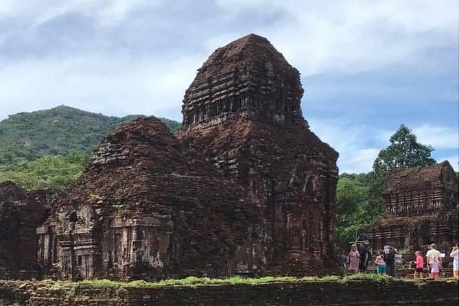 My Son Early Morning Tour & Golden Bridge Ba Na Hill via Cable Car Tour(Private) - Exploring Vietnam’s Hidden Gems: A Deep Dive into the My Son and Ba Na Hills Private Tour