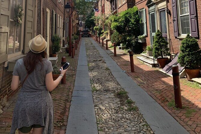 Mysteries on the Move: Scavenger Hunt in Savannah - Key Points