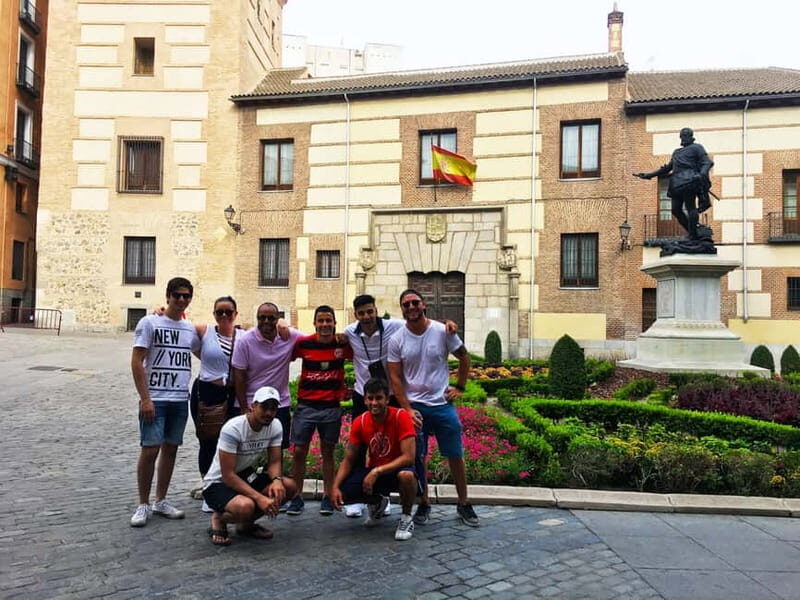 Mysteries & Tapas Tour in Madrid + Trendy Bar - Key Points