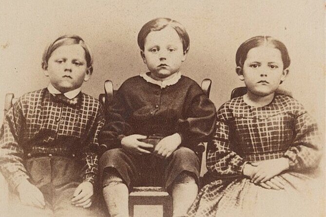 Mystery!: A Gettysburg Evening Walking Tour - Key Points