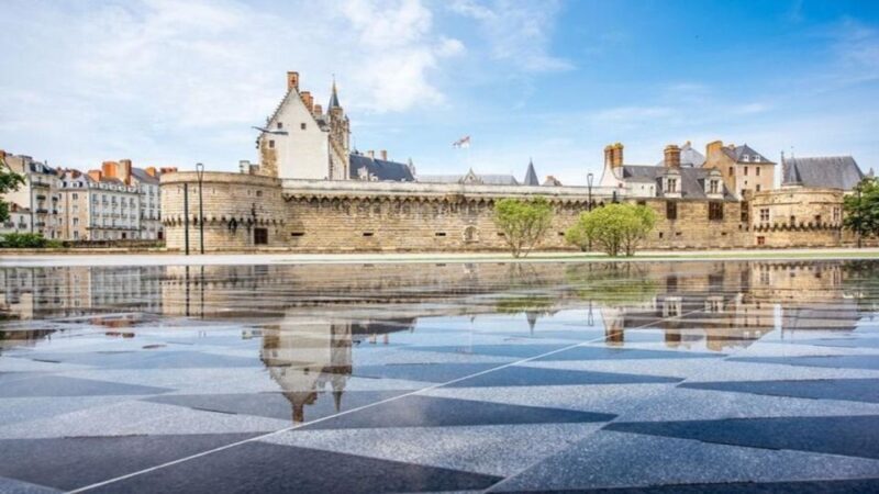 Nantes : Must-see Attractions Walking Tour - The Experience in Detail