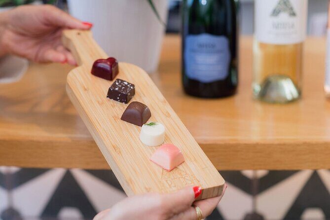 Napa Valley Wine and Food Tasting Tour from San Francisco - Photo Stop at the Welcome to Napa Sign