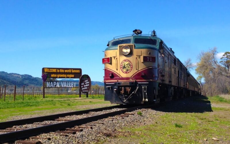 Napa Valley Wine Train: Gourmet Express Lunch or Dinner - The Culinary Experience: Gourmet Dining on Rails