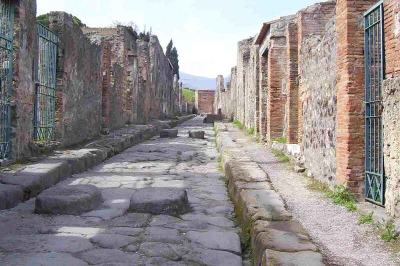 Naples and Pompeii: Half-Day Tour - What to Expect from This Tour