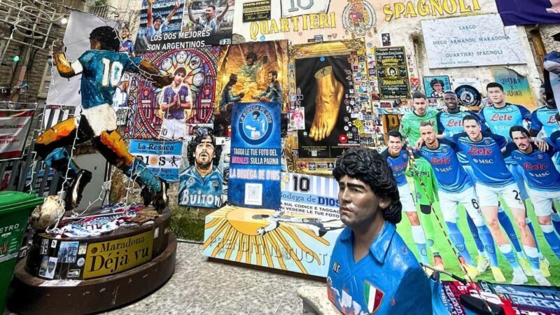 Naples: discover Via Toledo amid history and tradition - Practical Details and Tips