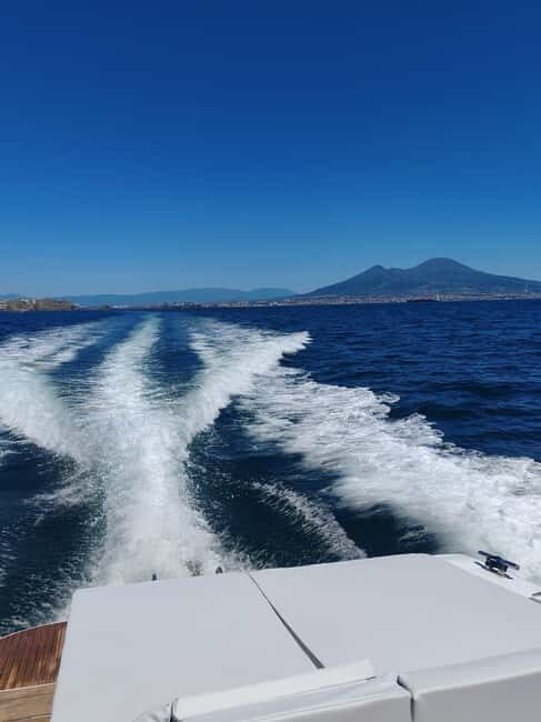 Naples Express Tour: Castles, Legends & the Gulf - Experiencing Naples from the Water: What You Can Expect