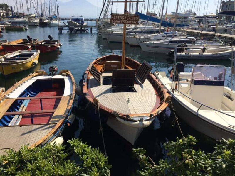 Naples: Half-hour boat tour along the waterfront - Exploring the Naples Waterfront by Boat
