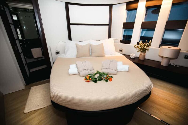 Naples: Ischia & Procida Private Yacht Tour with Snacks - An Inside Look at the Experience