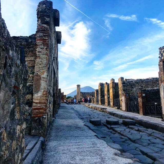 Naples: Pompeii Archaeology Park Tour & Skip-the-Line Entry - A Deep Dive into the Pompeii Experience