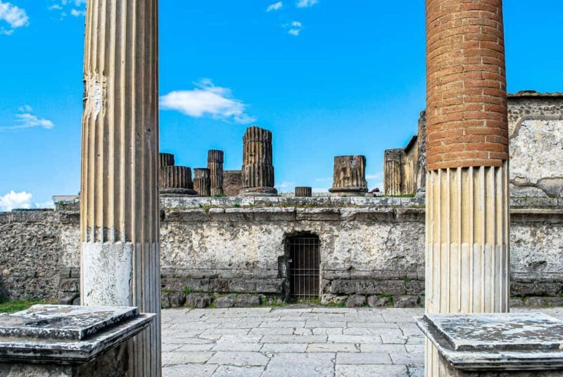 Naples: Pompeii Skip-the-Line Ticket with Round-Trip Bus - Why Choose This Tour?