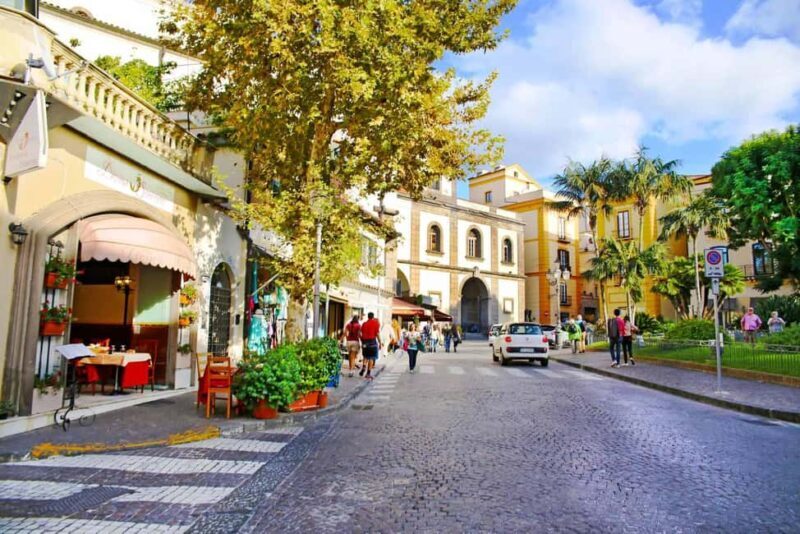 Naples: Pompeii & Sorrento for Cruise PassengersSmall Group - What the Reviews Tell Us