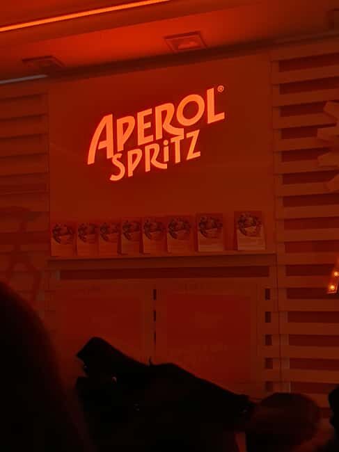 Naples Pub Crawl; from the first free Spritz to the Disco - An In-Depth Look at the Naples Pub Crawl