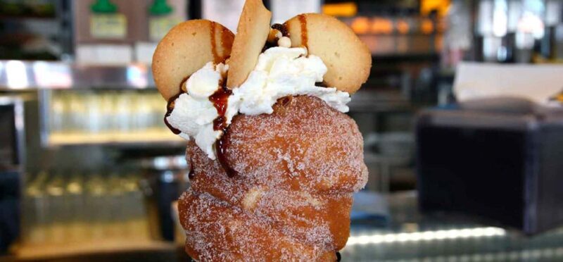 Naples: sunrise gulf tour with typical breakfast by the sea - Key Points