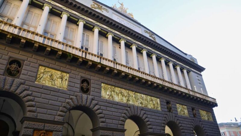 Naples: tour between Maschio Angioino and Plebiscito square - What to Expect from the Tour