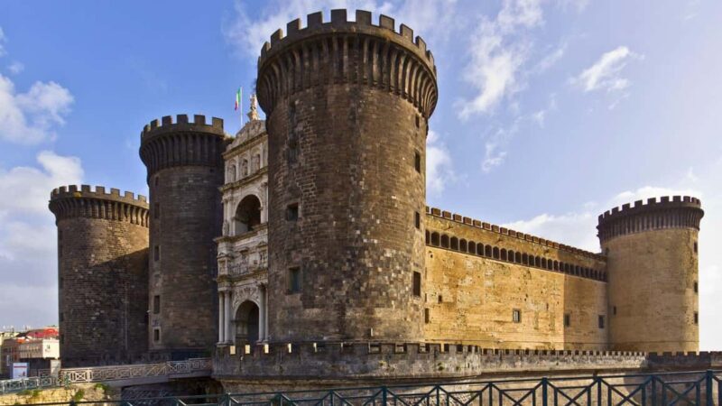 Naples: tour between Maschio Angioino and Plebiscito square - Is It Worth the Price?