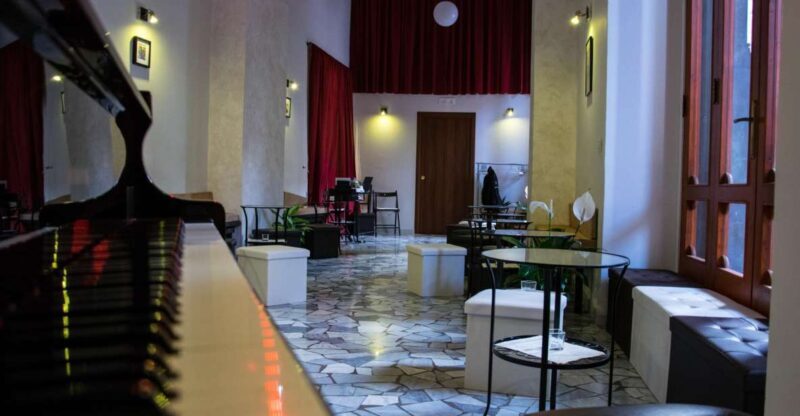 Naples: Traditional Neapolitan Music Concert - Key Points