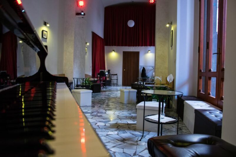 Naples: Traditional Neapolitan Music Concert - The Value for Money