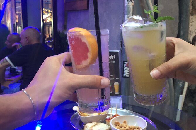 Napoli Pub Crawl in the Old Town - An Honest and Detailed Look at the Naples Pub Crawl