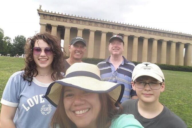 Nashville City Tour with Private Car - A Closer Look at the Nashville Private Car Tour