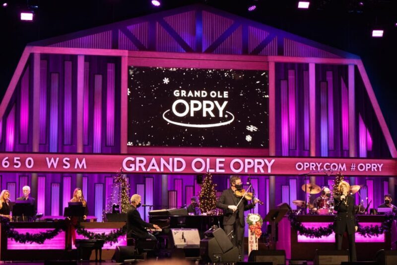 Nashville: Country Christmas Music Show at the Opry House - Who Is This Tour Best For?
