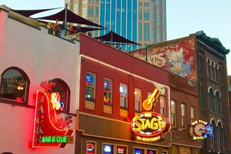 Nashville: Downtown Food, Drink and Sightseeing Walking Tour - The Experience in Detail