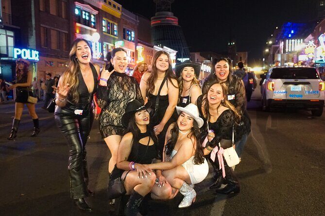 Nashville Live Music Bar Crawl with Local Venues & Drink Specials - Key Points