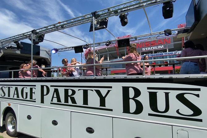 Nashville Open-Air Public Party Bus Tour with Onboard DJ & Bartender - The Pros: What’s Working Well