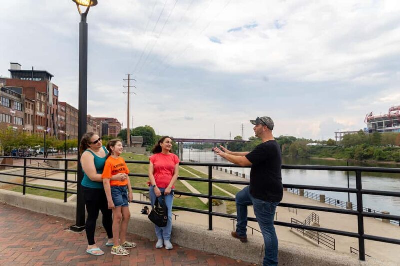Nashville: The Ryman, Tootsies, Broadway, & Printer's Alley - The Landmarks and Why They Matter