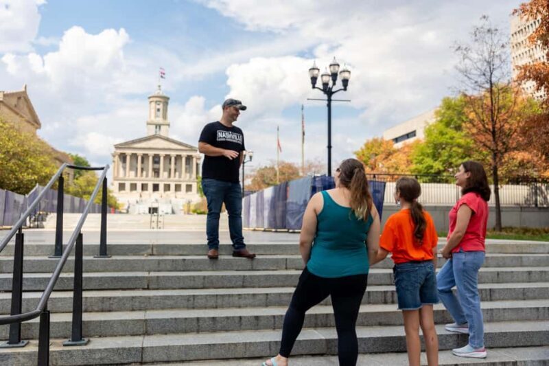 Nashville: The Ryman, Tootsies, Broadway, & Printer's Alley - Is It Worth the Price?