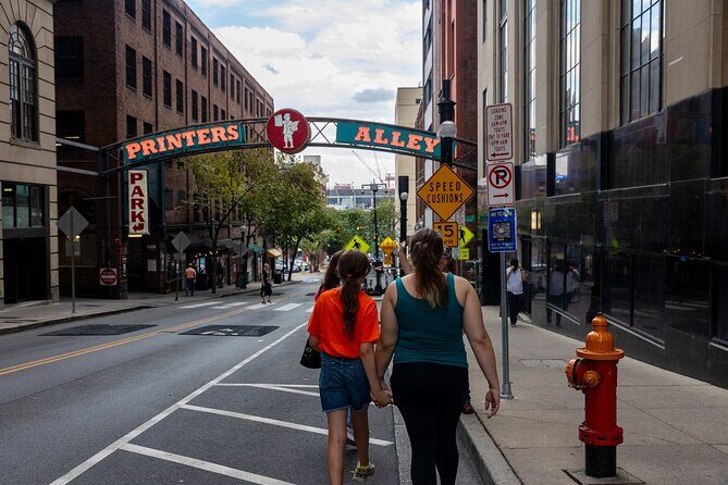 Nashville Unveiled History Highlights and Hacks Walking Tour - Who Is This Tour Best For?