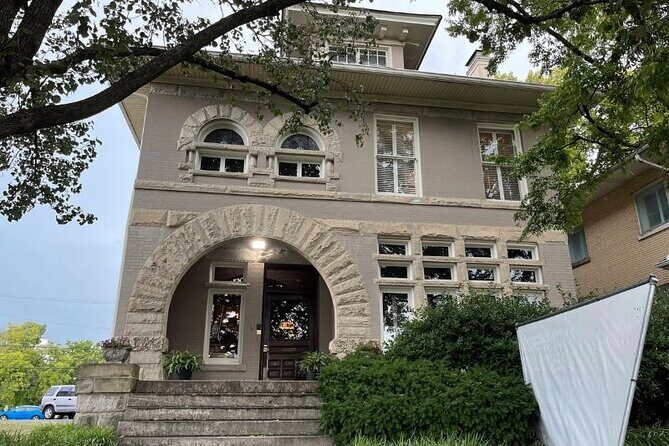 Nashville Walking Tour of Music Row with Former Music Biz Pro - Key Points