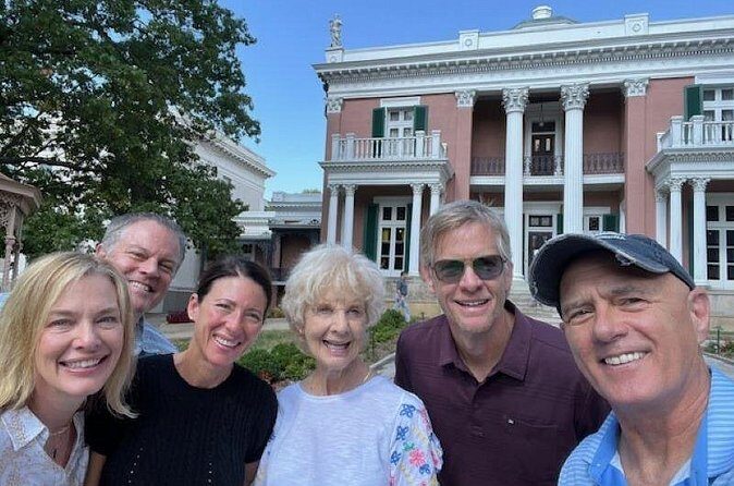 Nashville Walking Tour of Music Row with Former Music Biz Pro - Who Is This Tour Best For?