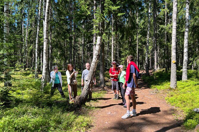 National Park Hike & Finnish Smoke Sauna Experience with Campfire Lunch - FAQs