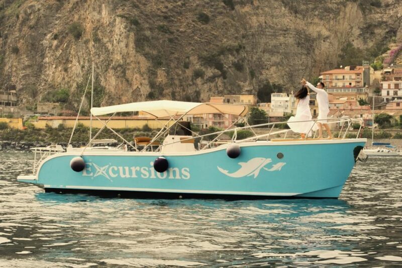 Naxos: Cruise on Isola Bella with swimming, fruit & prosecco - The Refreshments: Fruit & Prosecco