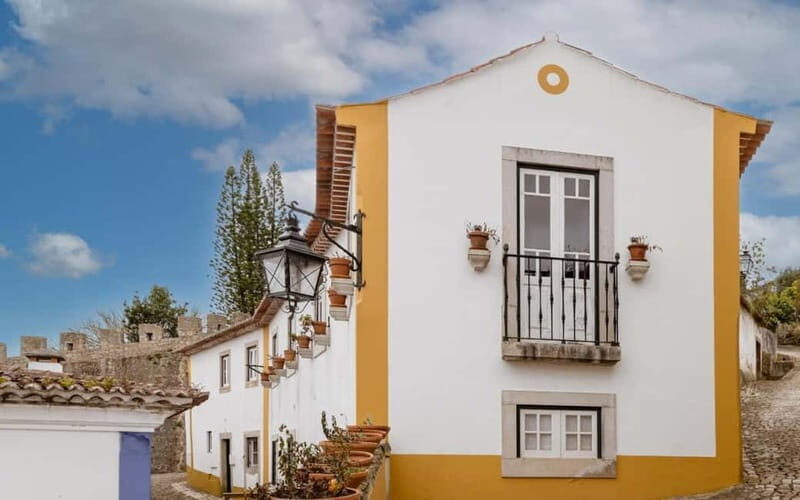 Nazaré, Alcobaça and Óbidos on a Luxury Mercedes - Who is This Tour Best For?