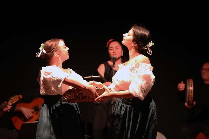 neapolitan show with traditional music, dance and tasting! - Wrapping It Up