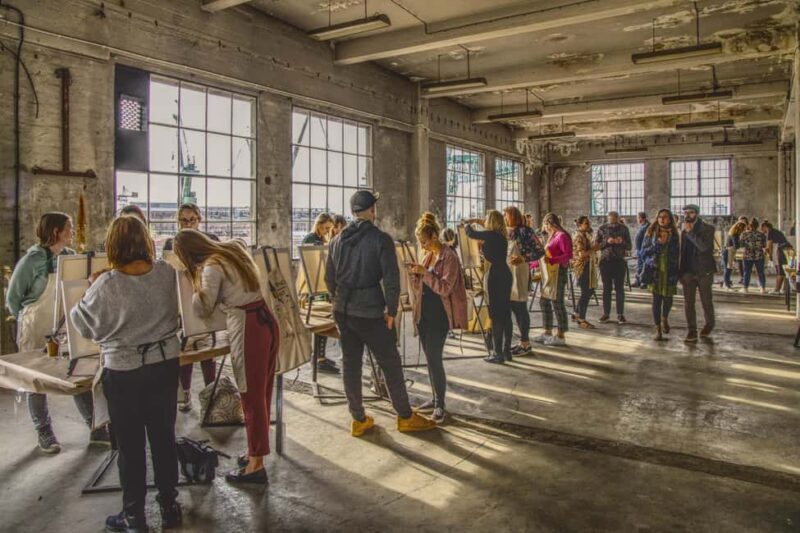 Neon Paint - Painting and Wine in the Dark in Krakow - What Is This Experience Exactly?