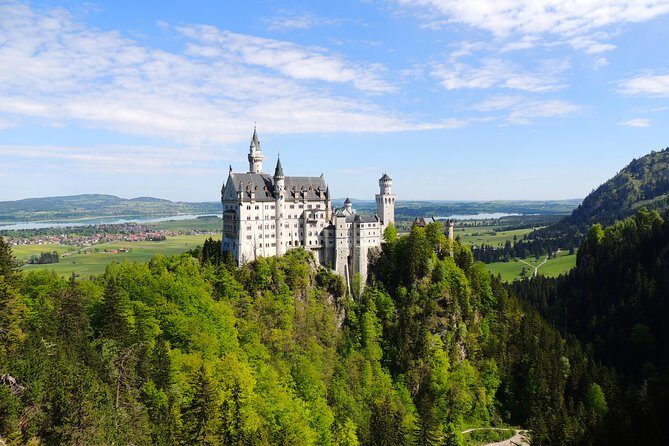 Neuschwanstein Castle and Brewery Tour from Garmisch-Partenkirchen - Key Points