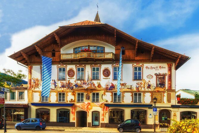 Neuschwanstein Castle, Ettal Abbey and Oberammergau Private Tour from Munich - FAQs