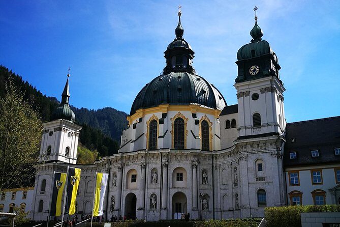 Neuschwanstein, Linderhof, Oberammergau Private Tour from Munich - The Itinerary: What You’ll Experience